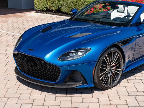 Used 2022 Aston Martin DBS Superleggera Volante RWD image 24
