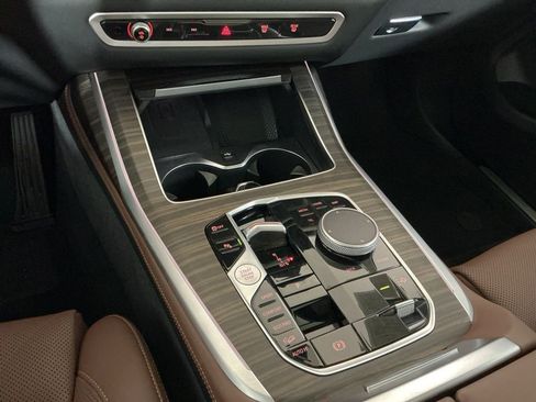 Certified 2025 BMW X7 xDrive40i AWD/4WD image 17