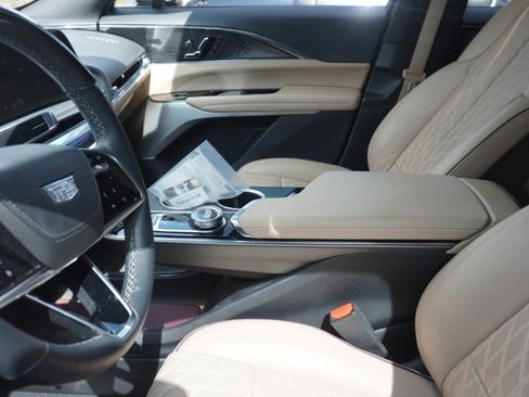 Used 2024 Cadillac Lyriq Sport w/ Nappa Leather Package AWD/4WD image 9