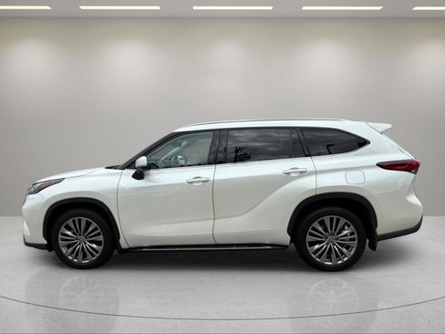 Used 2021 Toyota Highlander Platinum AWD/4WD image 8