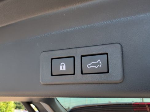 Used 2025 Subaru Ascent Limited image 17