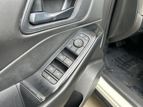 Used 2024 Nissan Rogue S AWD/4WD image 38