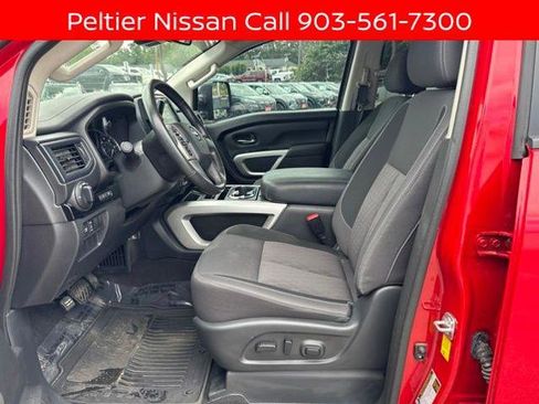Certified 2024 Nissan Titan SV w/ SV Convenience Package AWD/4WD image 10