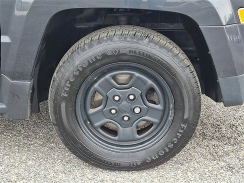 Used 2016 Jeep Patriot Sport w/ Power Value Group image 8