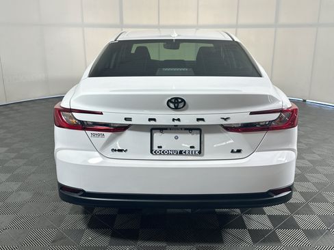 Used 2025 Toyota Camry LE FWD image 4