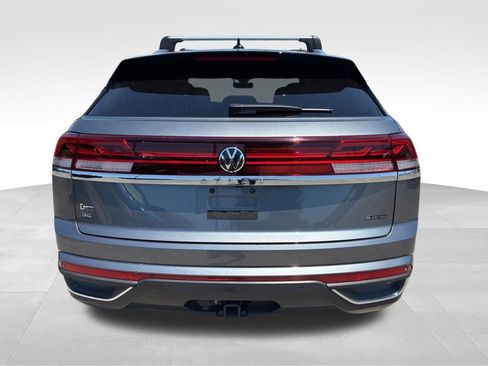 Used 2024 Volkswagen Atlas Cross Sport SE AWD/4WD image 4