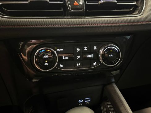 Used 2024 Chevrolet TrailBlazer RS w/ Convenience Package FWD image 15