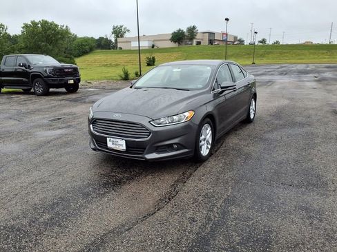 Used 2016 Ford Fusion SE w/ Equipment Group 202A FWD image 42
