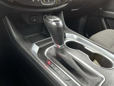 Used 2020 Chevrolet Traverse LT w/ LPO, Floor Liner Package image 23