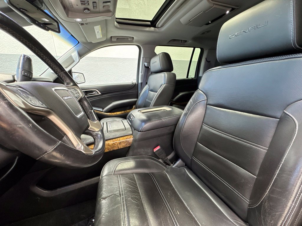 Used 2015 GMC Yukon XL Denali w/ Touring Package AWD/4WD image 15