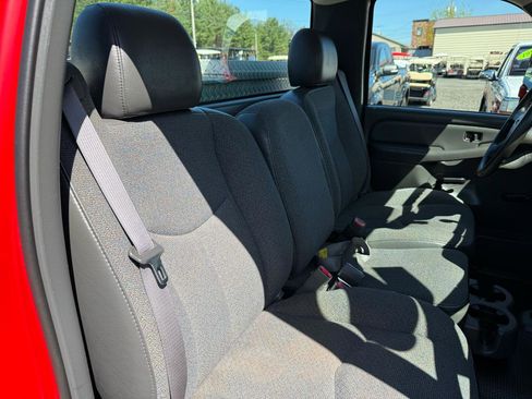 Used 2005 GMC Sierra 3500 W/T w/ Snow Plow Prep Package AWD/4WD image 21