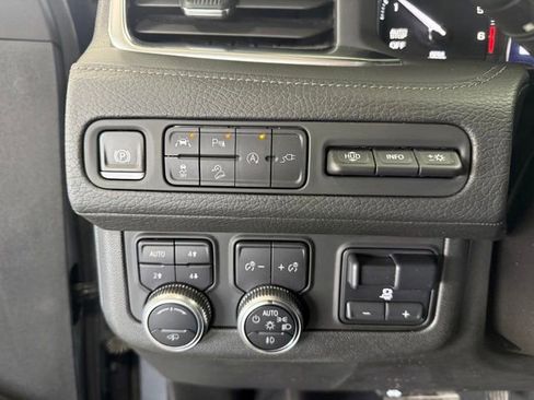 Used 2021 GMC Yukon XL Denali w/ Denali Ultimate Package image 29