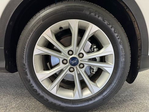 Used 2018 Ford Escape SE w/ Ford Safe & Smart Package image 26