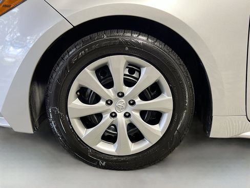 Used 2025 Toyota Corolla LE image 14