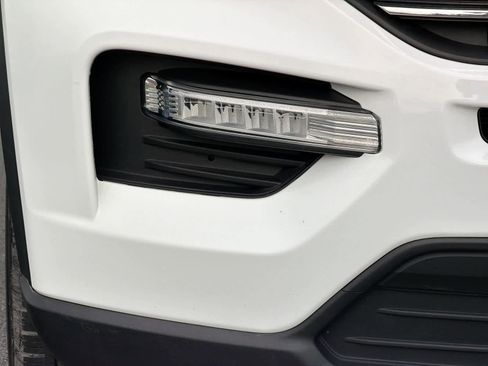 Used 2020 Ford Explorer XLT w/ Equipment Group 202A image 11