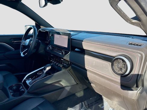 Used 2024 Chevrolet Colorado Z71 w/ Z71 Convenience Package 2 image 29