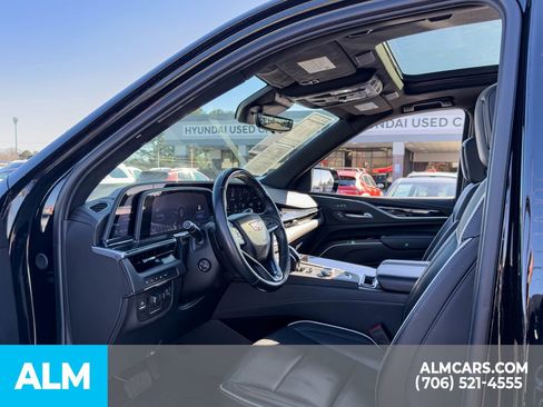 Used 2024 Cadillac Escalade Sport image 11