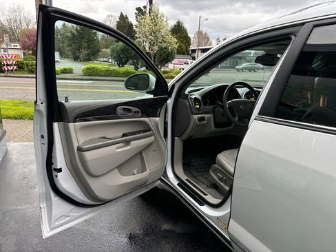 Used 2017 Buick Enclave Premium w/ Experience Buick Package image 12