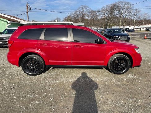 Used 2020 Dodge Journey SE w/ SE Popular Equipment Group FWD image 9