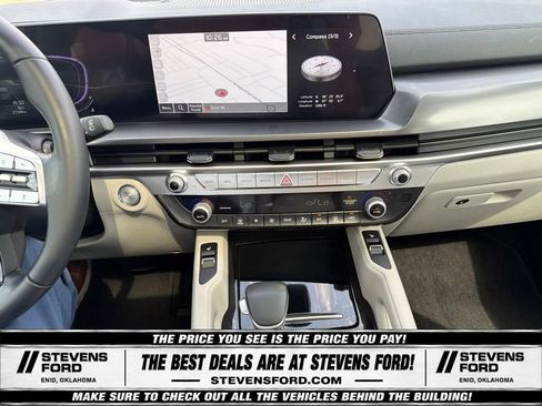 Used 2025 Kia Telluride S FWD image 26