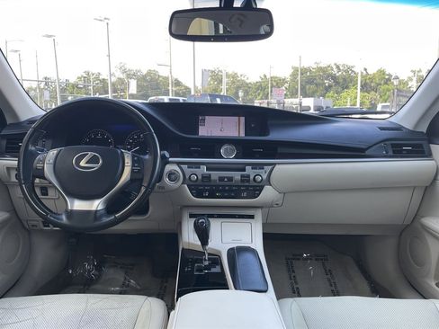 Used 2013 Lexus ES 350 w/ Luxury Pkg FWD image 5