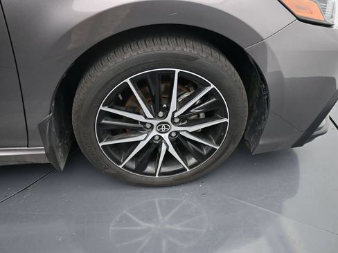 Used 2024 Toyota Camry SE AWD/4WD image 11