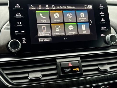 Used 2018 Honda Accord Sport image 22