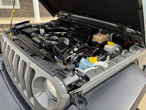 Used 2019 Jeep Wrangler Unlimited Sport S image 24