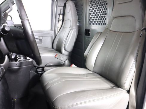 Used 2019 Chevrolet Express 2500 w/ Driver Convenience Package RWD image 27