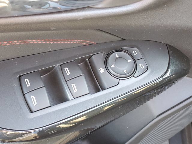 Certified 2024 Chevrolet Trax RS w/ Sunroof Package FWD image 15