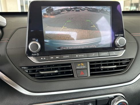 Used 2022 Nissan Altima 2.5 SR image 26