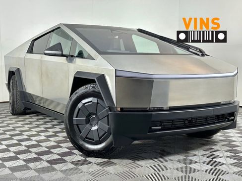 Used 2025 Tesla Cybertruck AWD Crew Cab image 1