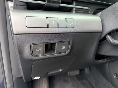 Used 2024 Hyundai Kona Limited FWD image 19
