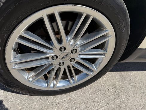 Used 2018 Lincoln MKT Reserve w/ Technology Package image 12