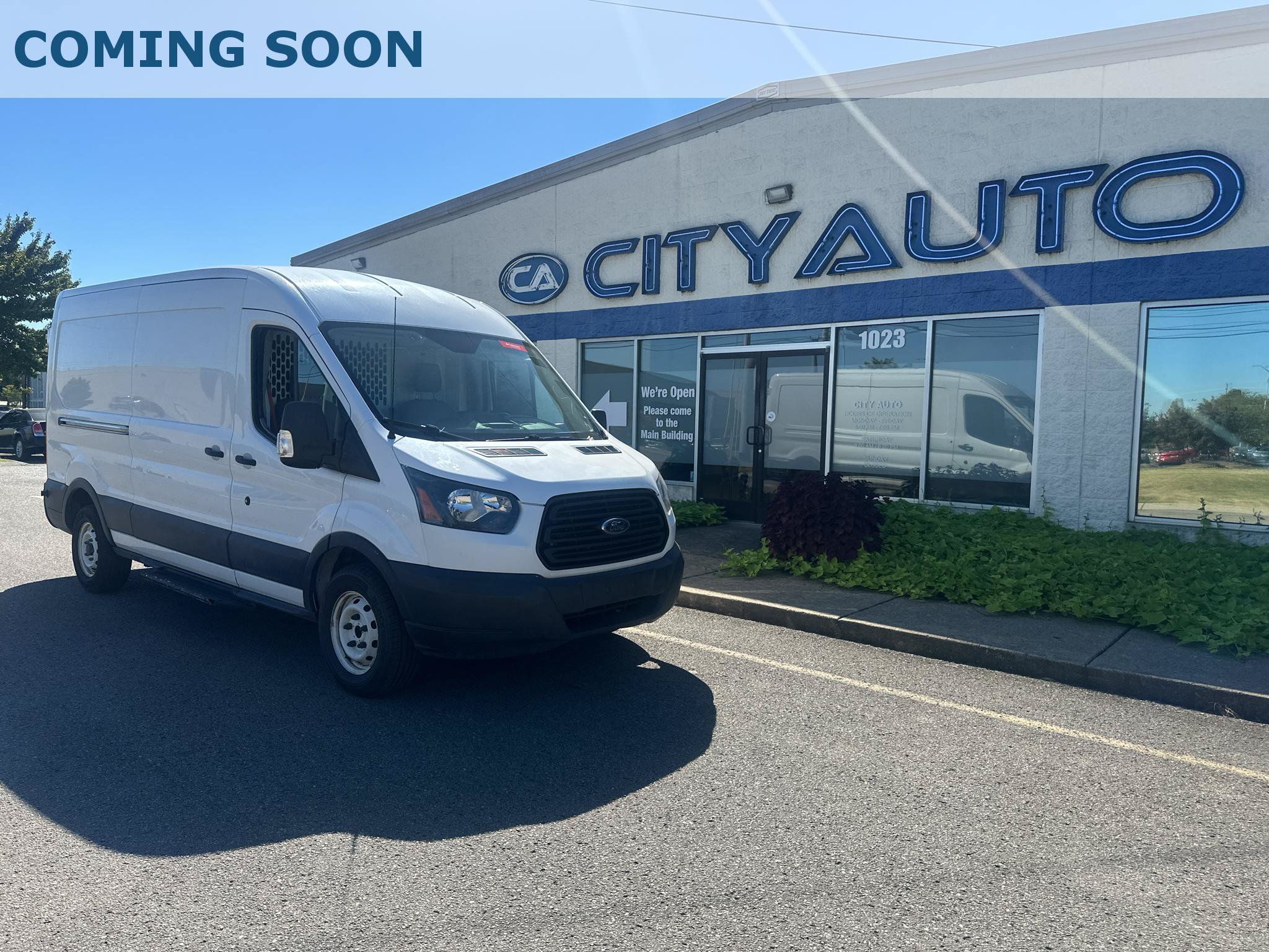 Used 2019 Ford Transit 150 148 Medium Roof RWD image 1