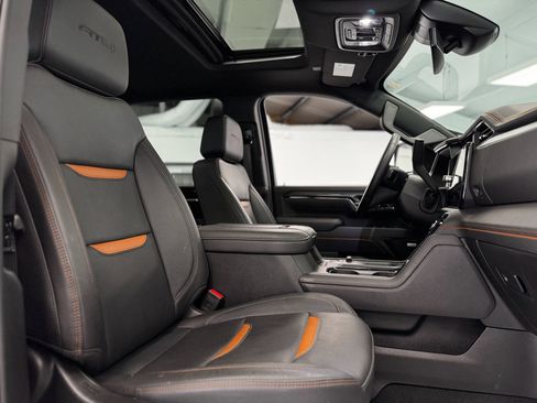 Used 2025 GMC Sierra 2500 AT4 image 34