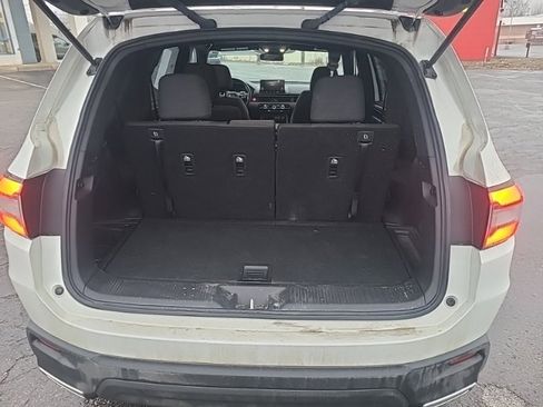 Used 2023 Honda Pilot Sport image 11