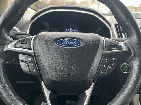 Used 2020 Ford Edge SEL image 9