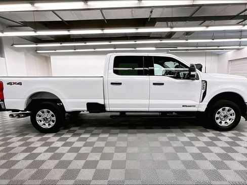 Used 2024 Ford F250 XLT AWD/4WD image 14