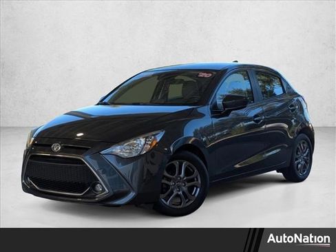 Used 2020 Toyota Yaris LE image 1
