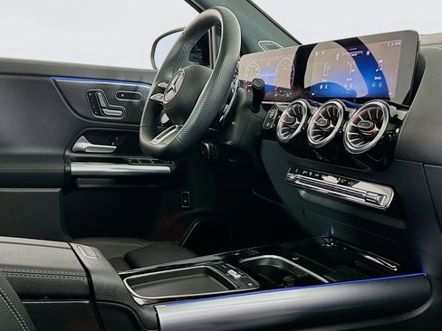 Used 2024 Mercedes-Benz GLA 35 AMG 4MATIC image 29