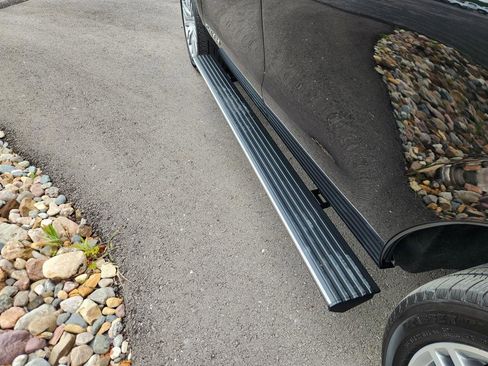 Used 2024 Ford Expedition Platinum image 12