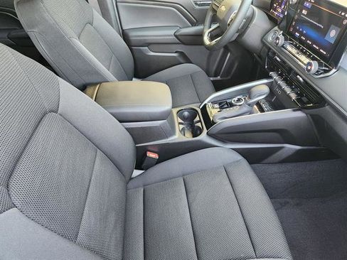 Used 2024 Chevrolet Colorado LT w/ LT Convenience Package II image 11