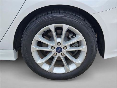 Used 2020 Ford Fusion SE FWD image 24