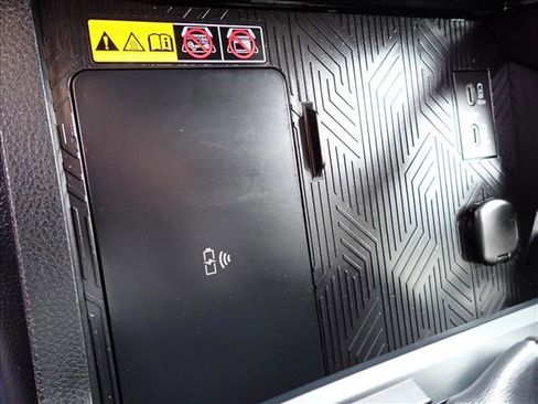 Used 2025 Toyota Tacoma SR5 image 15