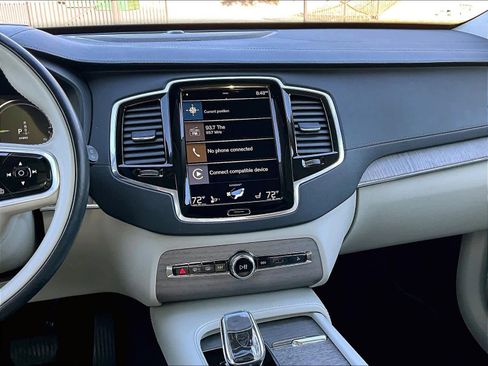 Used 2022 Volvo XC90 T8 Inscription w/ Advanced Package image 9