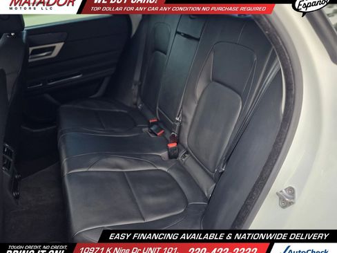 Used 2017 Jaguar XF Premium RWD image 17
