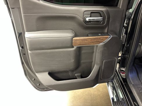 Used 2021 Chevrolet Silverado 1500 High Country w/ Technology Package AWD/4WD image 30