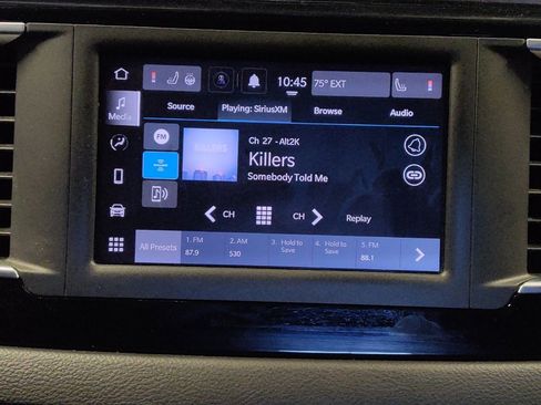 Used 2022 Chrysler Voyager LX FWD image 25