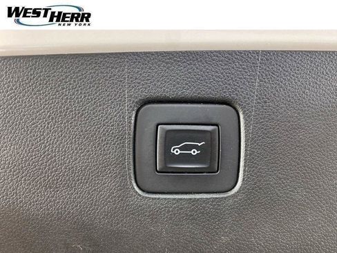 Used 2025 Buick Envista Sport Touring w/ Convenience II Package FWD image 49
